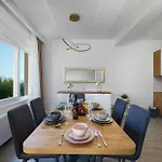 Apartment L&l With Swimming Pool And Seaview *