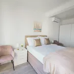 L&l With Swimming Pool And Seaview Apartment Split