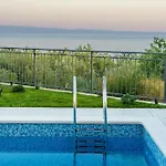 L&l With Swimming Pool And Seaview * Split