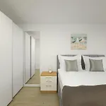 L&l With Swimming Pool And Seaview Apartment