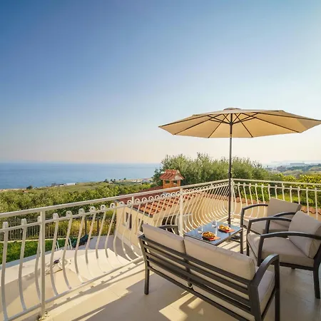 L&l With Swimming Pool And Seaview