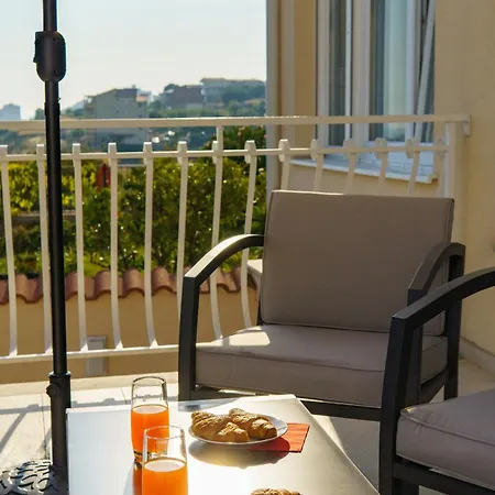 L&l With Swimming Pool And Seaview * Split