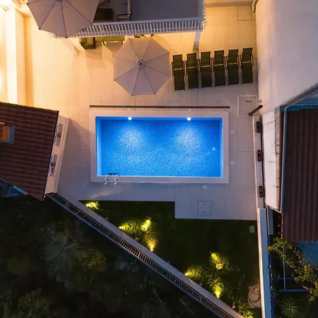 Apartment L&l With Swimming Pool And Seaview