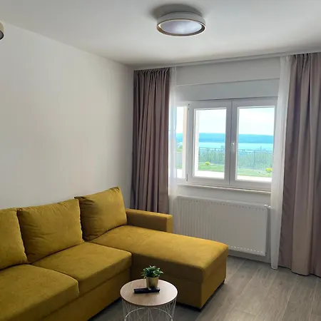 Apartment L&l With Swimming Pool And Seaview